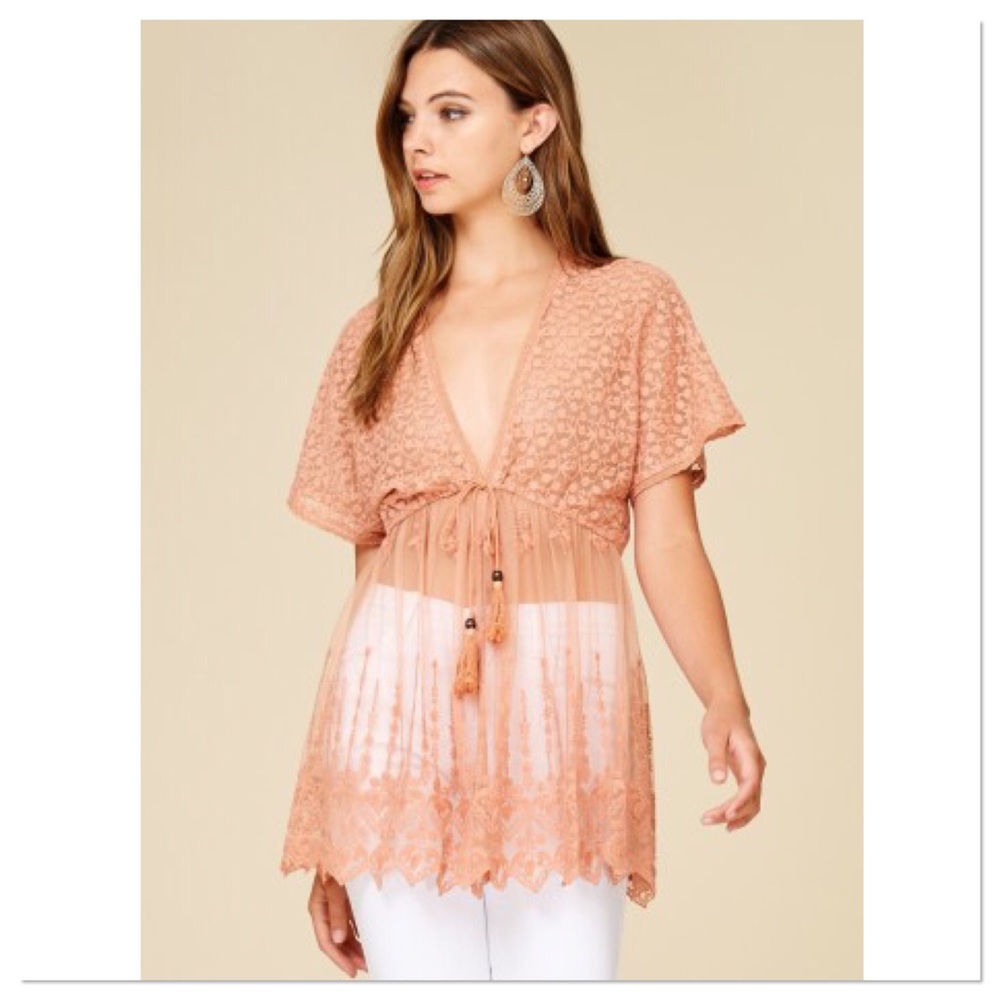 🚨 SALE! LAST ONE! Salmon Lace Detail Kimono - Picture 2 of 4